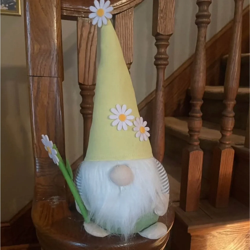 Spring Gnome - Picture 1 of 1